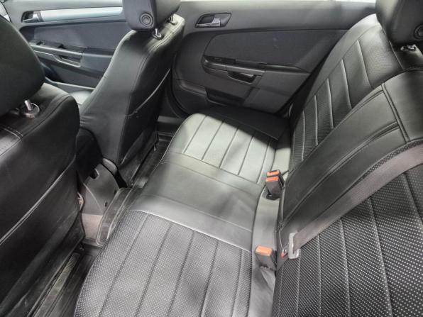 Opel Astra H Рестайлинг с пробегом 2012 года, цена 600 000 рублей, 215000 км, универсал, Автокод Объявления