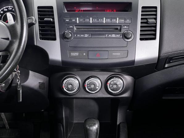 Mitsubishi Outlander II Рестайлинг с пробегом 2011 года, цена 1 050 000 рублей, 244886 км, внедорожник, Автокод Объявления