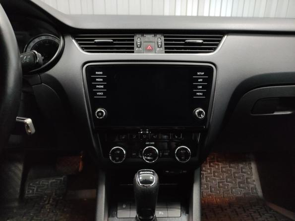 Skoda Octavia III (A7) Рестайлинг с пробегом 2017 года, цена 1 750 000 рублей, 97495 км, лифтбек, Автокод Объявления