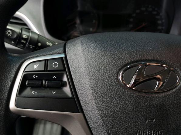 Hyundai Solaris II с пробегом 2018 года, цена 1 285 000 рублей, 50300 км, седан, Автокод Объявления