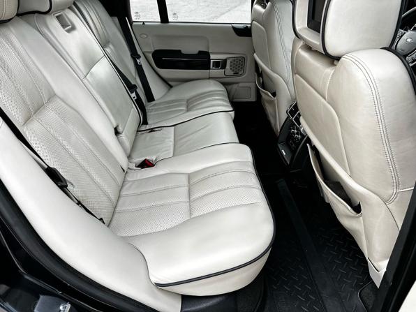 Land Rover Range Rover III Рестайлинг 2 с пробегом 2011 года, цена 1 500 000 рублей, 350000 км, внедорожник, Автокод Объявления