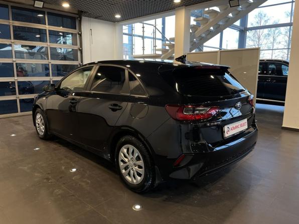 Kia Ceed III с пробегом 2020 года, цена 1 650 000 рублей, 129430 км, универсал, Автокод Объявления