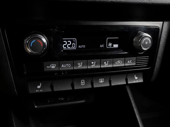 Skoda Rapid II с пробегом 2021 года, цена 1 696 000 рублей, 90515 км, лифтбек, Автокод Объявления