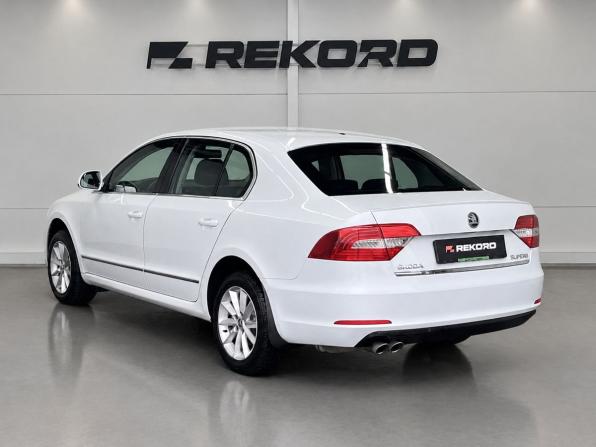 Skoda Superb II Рестайлинг с пробегом 2014 года, цена 1 549 000 рублей, 161913 км, лифтбек, Автокод Объявления