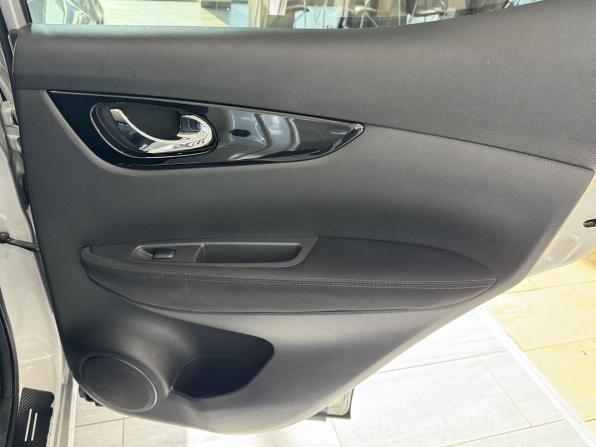 Nissan Qashqai II с пробегом 2017 года, цена 1 350 000 рублей, 144247 км, внедорожник, Автокод Объявления
