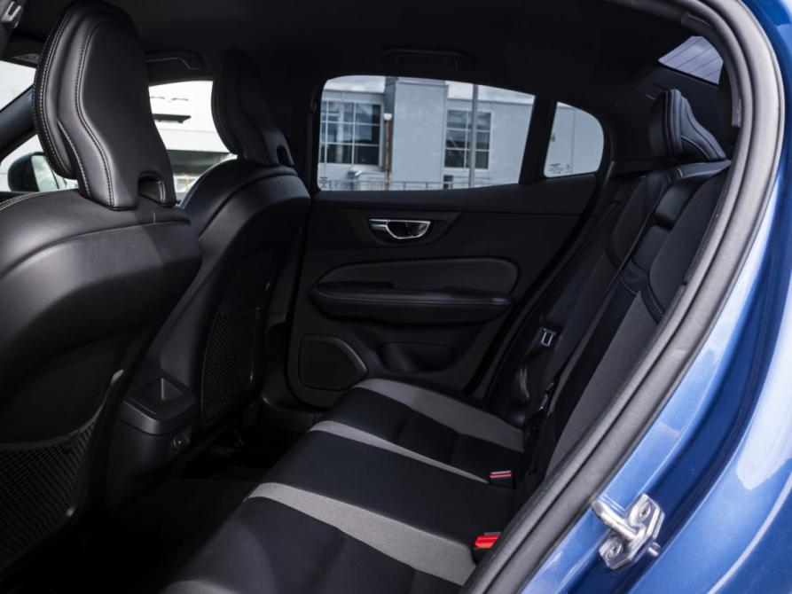 Volvo S60 III Москва  - изображение 15