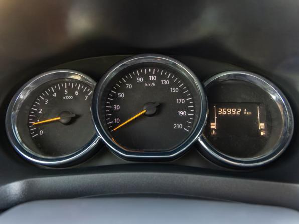 Renault Logan II Рестайлинг с пробегом 2020 года, цена 548 000 рублей, 369992 км, седан, Автокод Объявления