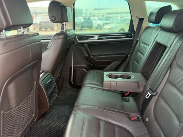 Volkswagen Touareg II Рестайлинг с пробегом 2014 года, цена 2 399 000 рублей, 211000 км, внедорожник, Автокод Объявления