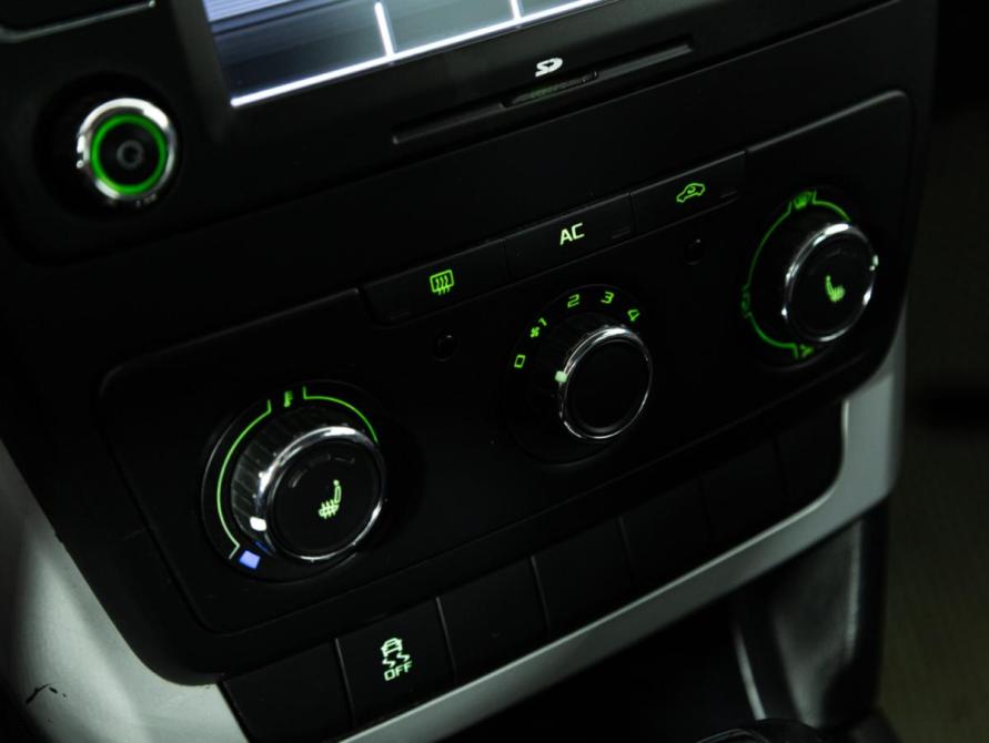 Skoda Yeti I Санкт-Петербург  - изображение 17