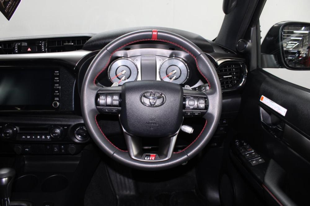 Toyota Hilux VIII Рестайлинг 2 Владивосток  - изображение 18