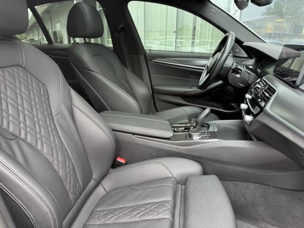 BMW 5 серии VII (G30/G31/G38) Рестайлинг с пробегом 2022 года, цена 4 260 999 рублей, 42632 км, седан, Автокод Объявления