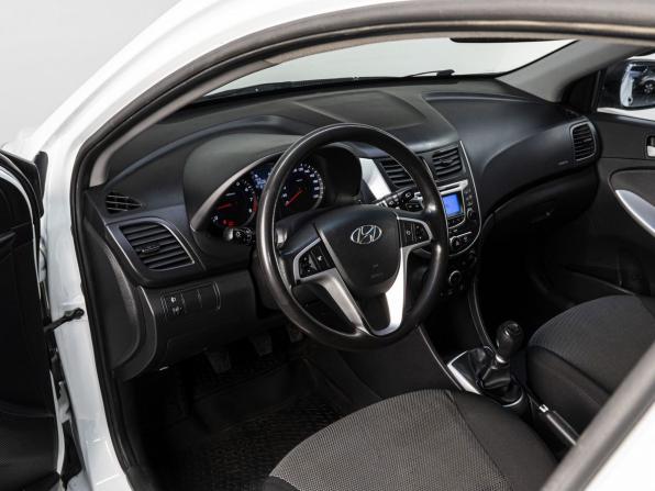 Hyundai Solaris I с пробегом 2011 года, цена 690 000 рублей, 163101 км, хэтчбек, Автокод Объявления