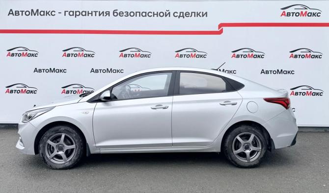 Hyundai Solaris II с пробегом 2017 года, цена 1 346 000 рублей, 120120 км, седан, Автокод Объявления