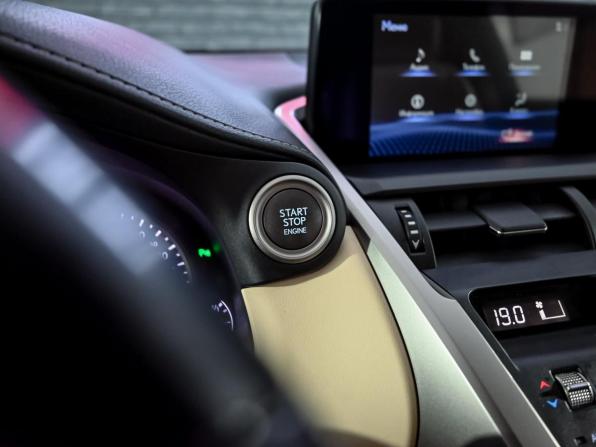 Lexus NX I Рестайлинг с пробегом 2020 года, цена 3 600 000 рублей, 101990 км, внедорожник, Автокод Объявления