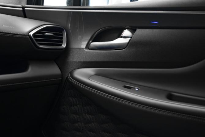 Hyundai Santa Fe IV Рестайлинг с пробегом 2022 года, цена 3 995 000 рублей, 67556 км, внедорожник, Автокод Объявления