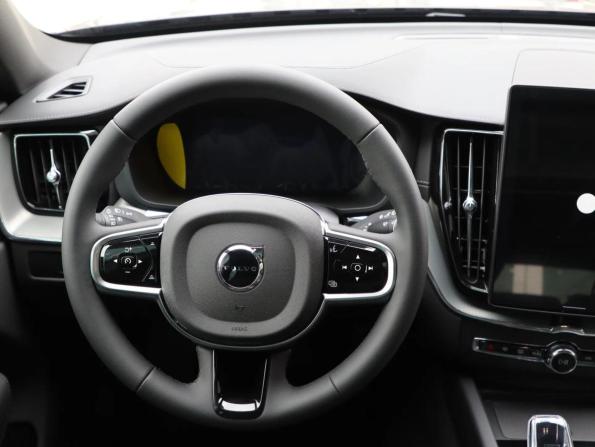 Volvo XC60 II Рестайлинг 2 с пробегом 2025 года, цена 6 090 000 рублей, 25 км, внедорожник, Автокод Объявления