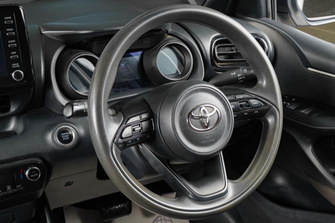 Toyota Yaris IV с пробегом 2020 года, цена 1 529 000 рублей, 123000 км, хэтчбек, Автокод Объявления