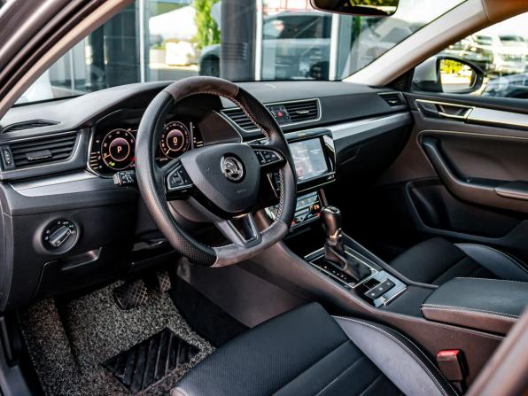 Skoda Superb III Рестайлинг с пробегом 2020 года, цена 2 900 000 рублей, 97777 км, лифтбек, Автокод Объявления