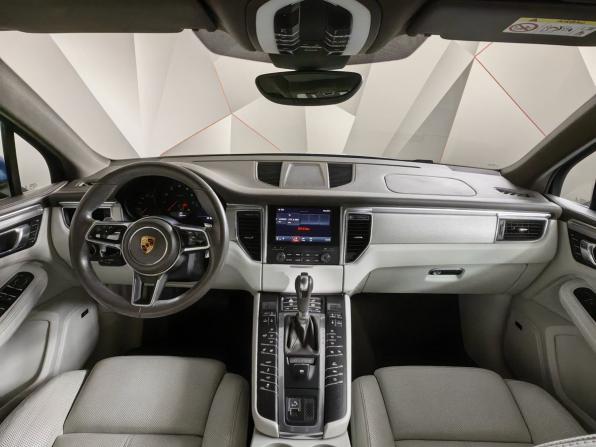 Porsche Macan I с пробегом 2017 года, цена 4 200 000 рублей, 72302 км, внедорожник, Автокод Объявления