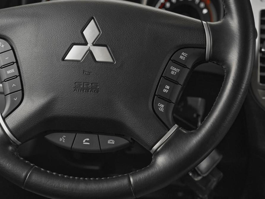 Mitsubishi Pajero IV Рестайлинг 2 Москва  - изображение 11