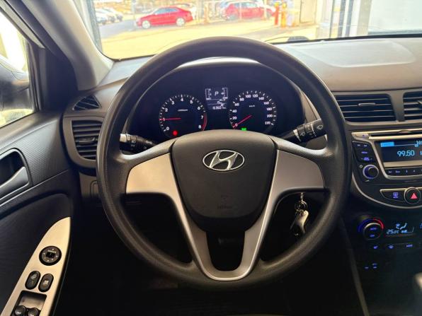 Hyundai Solaris I Рестайлинг с пробегом 2016 года, цена 945 000 рублей, 163207 км, седан, Автокод Объявления