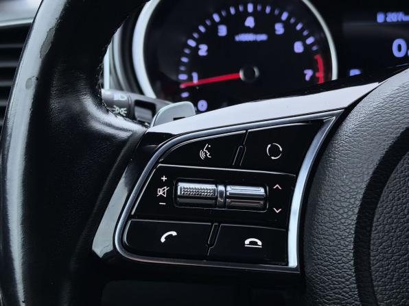 Kia Ceed III с пробегом 2018 года, цена 1 519 000 рублей, 68000 км, хэтчбек, Автокод Объявления