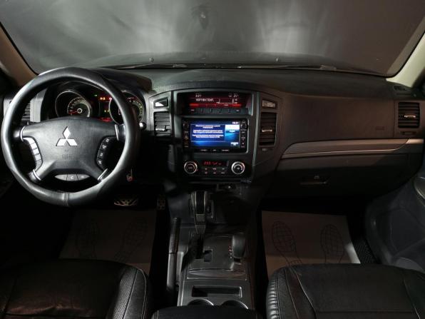 Mitsubishi Pajero IV Рестайлинг 2 с пробегом 2014 года, цена 1 999 000 рублей, 203638 км, внедорожник, Автокод Объявления