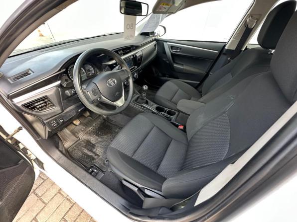 Toyota Corolla XI (E160 E170 E180) с пробегом 2013 года, цена 1 640 000 рублей, 69572 км, седан, Автокод Объявления