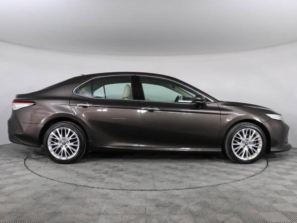 Toyota Camry VIII (XV70) с пробегом 2019 года, цена 2 859 000 рублей, 131288 км, седан, Автокод Объявления