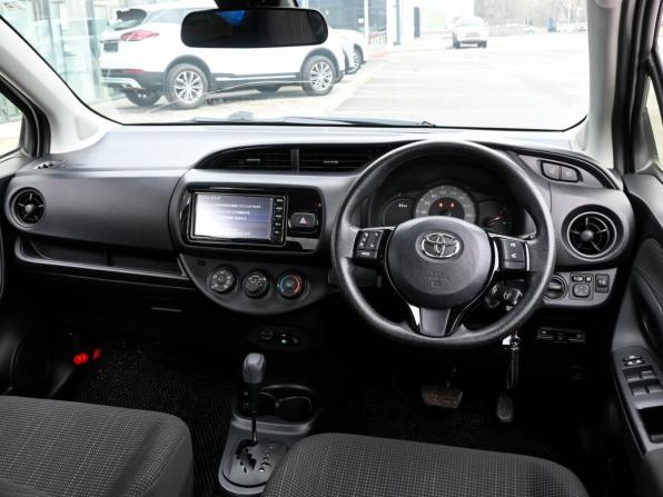 Toyota Vitz III (XP130) Рестайлинг 2 с пробегом 2019 года, цена 899 000 рублей, 74165 км, хэтчбек, Автокод Объявления