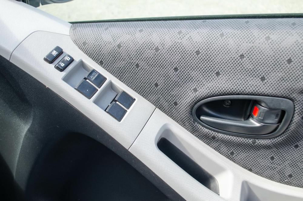 Toyota Vitz II (XP90) Курган  - изображение 8