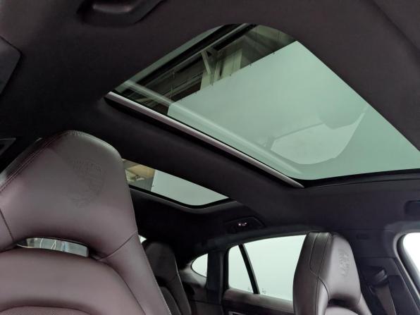 Porsche Panamera II с пробегом 2017 года, цена 5 990 000 рублей, 109000 км, лифтбек, Автокод Объявления