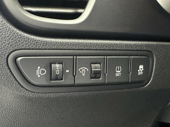 Kia Rio IV Рестайлинг с пробегом 2021 года, цена 1 387 000 рублей, 149053 км, хэтчбек, Автокод Объявления