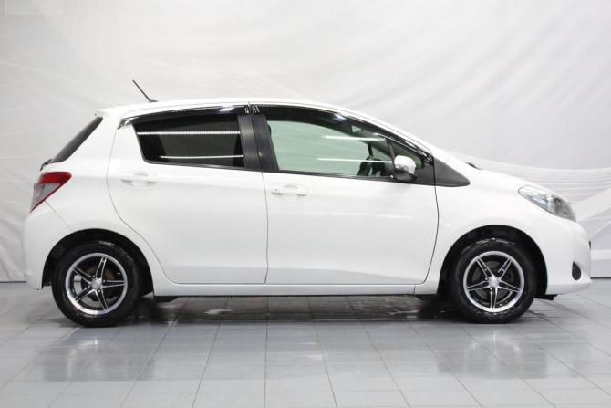 Toyota Vitz III (XP130) с пробегом 2011 года, цена 649 000 рублей, 210205 км, хэтчбек, Автокод Объявления
