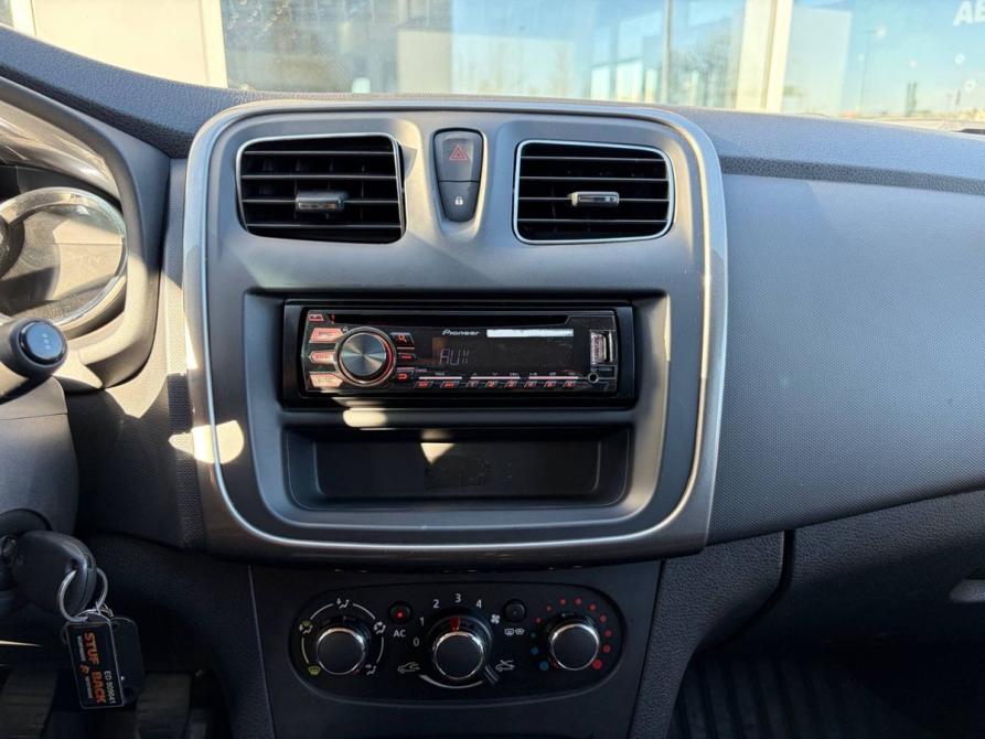 Renault Logan II Санкт-Петербург  - изображение 12