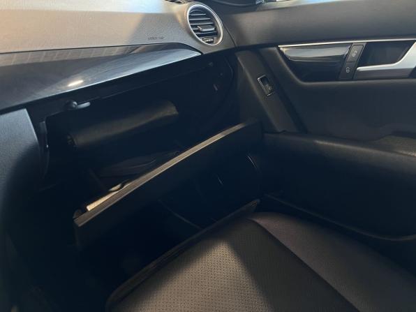 Mercedes-Benz C-Класс III (W204) Рестайлинг с пробегом 2011 года, цена 1 500 000 рублей, 142550 км, седан, Автокод Объявления