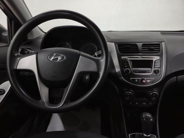 Hyundai Solaris I Рестайлинг с пробегом 2016 года, цена 1 000 000 рублей, 161017 км, седан, Автокод Объявления