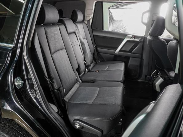 Toyota Land Cruiser Prado 150 Series Рестайлинг 2 с пробегом 2019 года, цена 4 399 000 рублей, 229601 км, внедорожник, Автокод Объявления