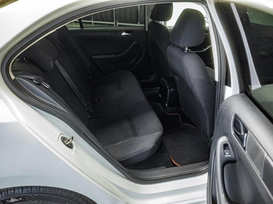 Volkswagen Jetta VI Рестайлинг Челябинск  - изображение 16