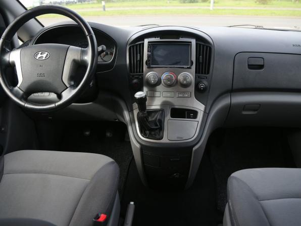 Hyundai H-1 II с пробегом 2008 года, цена 952 000 рублей, 353752 км, минивэн, Автокод Объявления