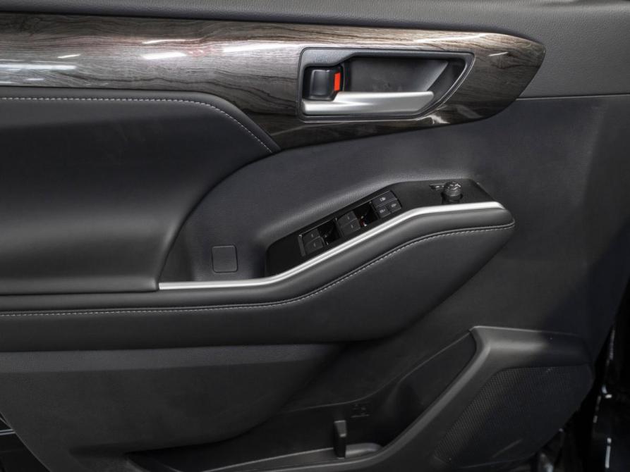 Toyota Highlander IV (XU70) Москва  - изображение 17