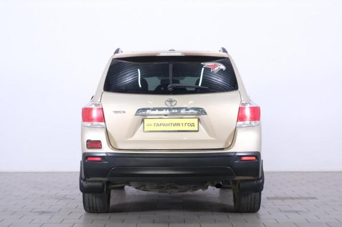 Toyota Highlander II (XU40) Рестайлинг с пробегом 2012 года, цена 1 789 000 рублей, 315000 км, внедорожник, Автокод Объявления