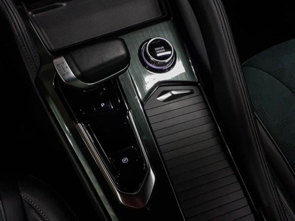 Geely Monjaro I с пробегом 2023 года, цена 2 934 000 рублей, 54396 км, внедорожник, Автокод Объявления