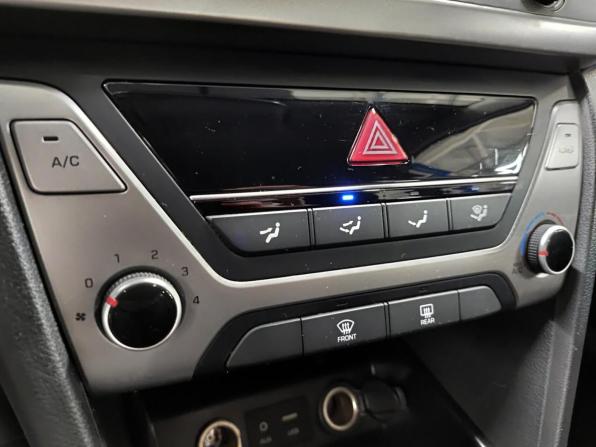 Hyundai Elantra VI (AD) с пробегом 2017 года, цена 1 365 000 рублей, 122007 км, седан, Автокод Объявления