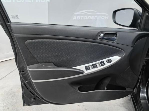Hyundai Solaris I с пробегом 2011 года, цена 650 000 рублей, 181775 км, хэтчбек, Автокод Объявления
