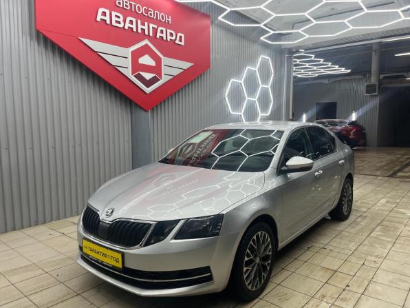 Skoda Octavia III (A7) Рестайлинг с пробегом 2017 года, цена 1 560 000 рублей, 130950 км, лифтбек, Автокод Объявления