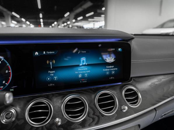 Mercedes-Benz E-Класс V (W213 S213 C238) Рестайлинг с пробегом 2020 года, цена 4 440 000 рублей, 76647 км, седан, Автокод Объявления