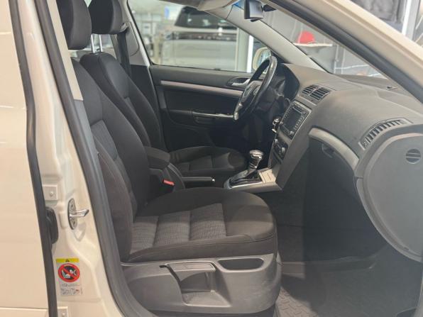 Skoda Octavia II (A5) Рестайлинг с пробегом 2012 года, цена 799 000 рублей, 165000 км, лифтбек, Автокод Объявления