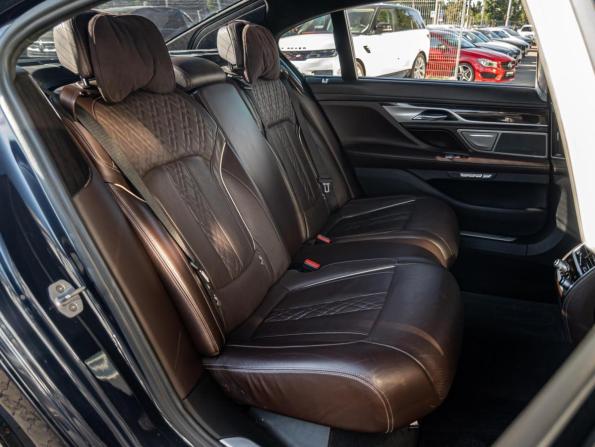 BMW 7 серии VI (G11/G12) с пробегом 2017 года, цена 2 400 000 рублей, 237189 км, седан, Автокод Объявления