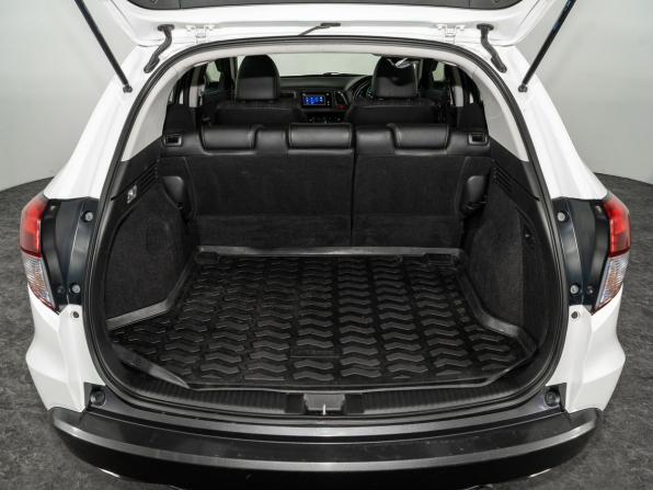 Honda Vezel I с пробегом 2013 года, цена 1 450 500 рублей, 146487 км, внедорожник, Автокод Объявления